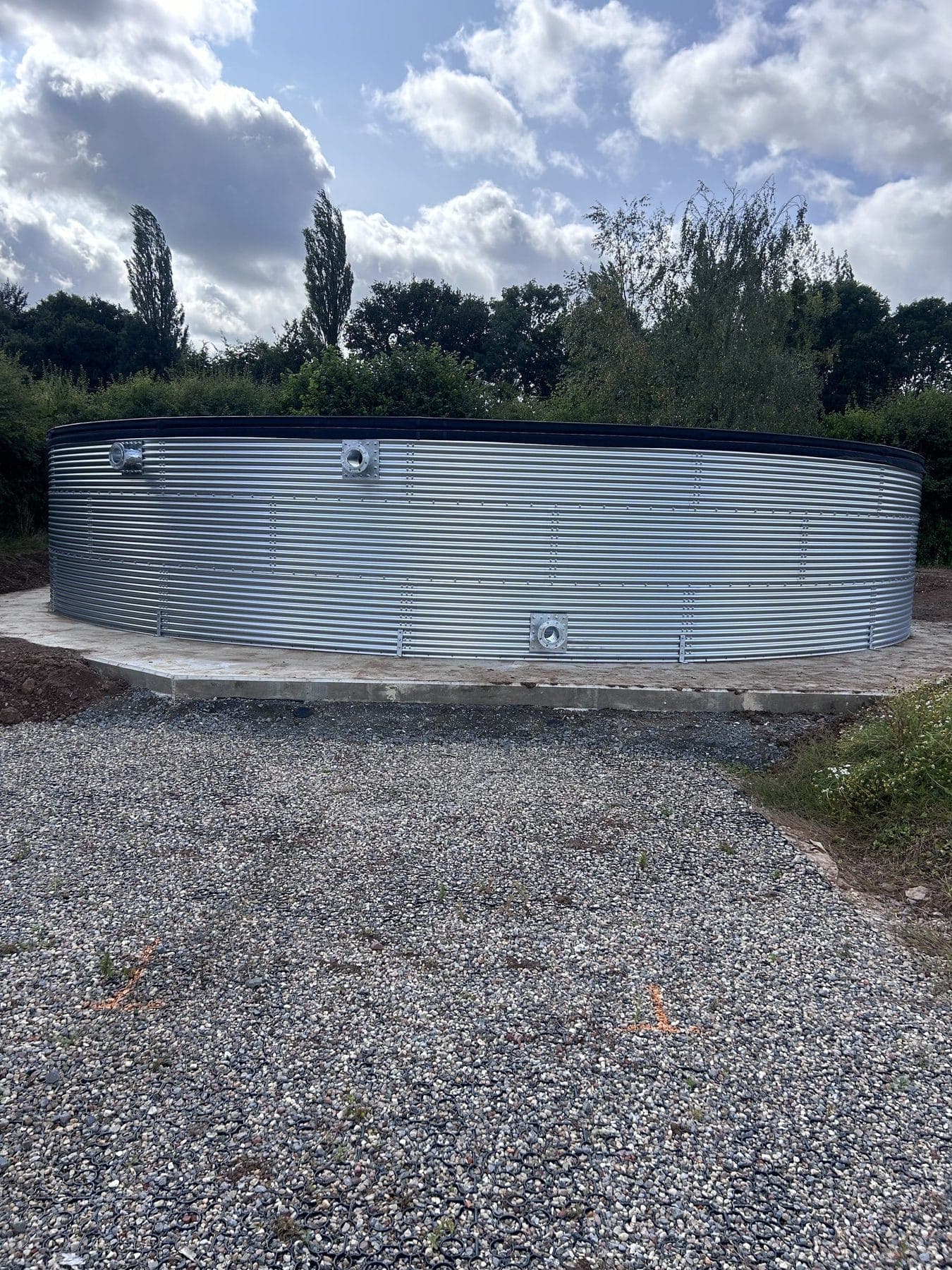Galvanised steel tank · bolted panels