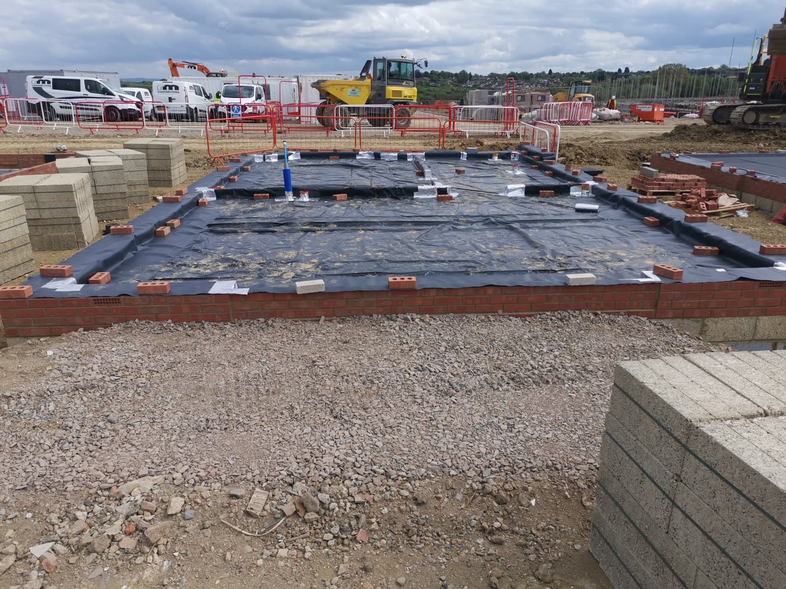 Gas membrane — plot sealed edge to edge